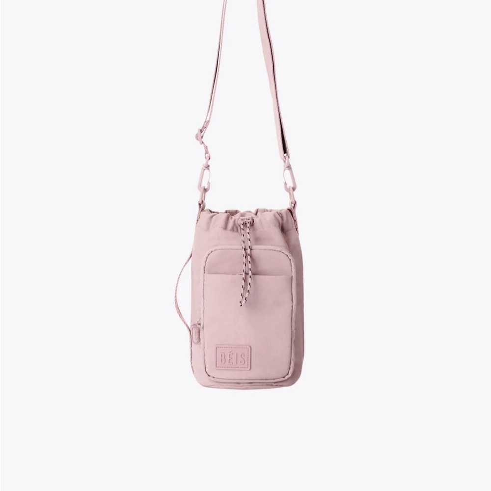 BEIS The Magnetic Water Bottle Sling 
in Atlas Pink